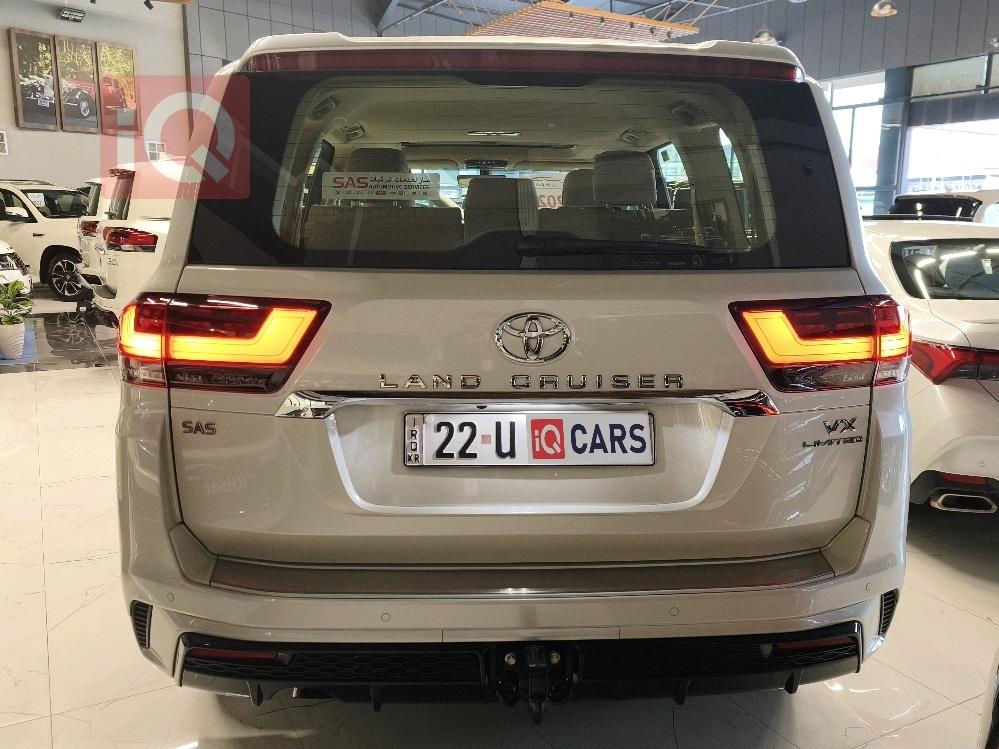 تويوتا لاندكروزر